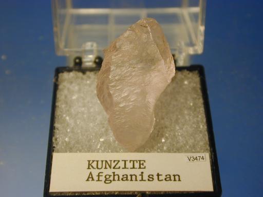 Spodumene image.