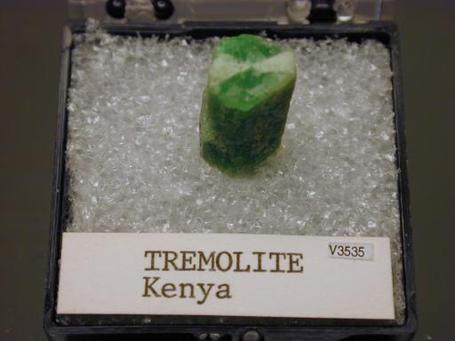 Tremolite image.