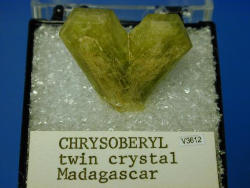 Chrysoberyl image.