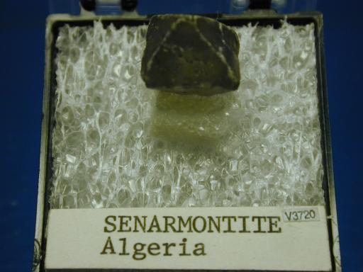 Senarmontite image.