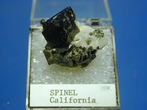 Spinel image.