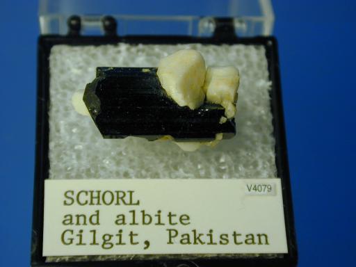 Tourmaline image.