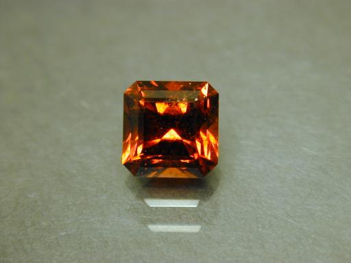 Garnet image.