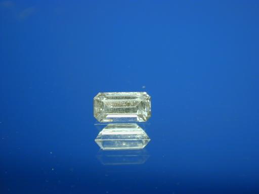 Hambergite image.