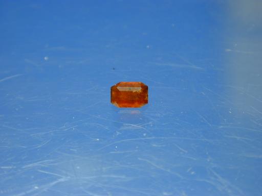 Chondrodite image.