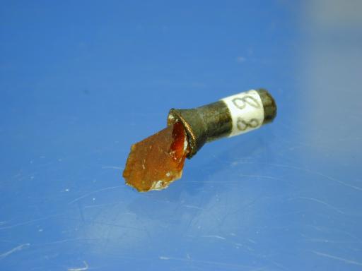 Chondrodite image.