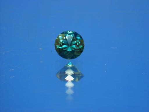 Spinel image.