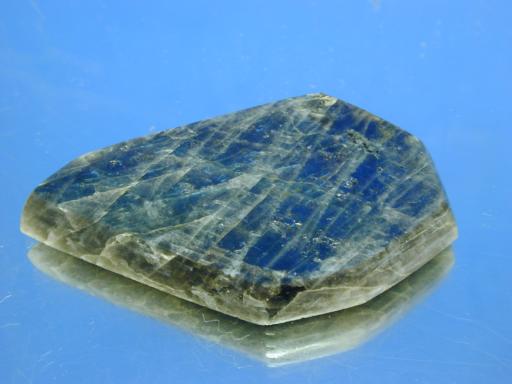 Labradorite image.