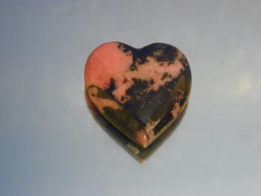 Rhodonite image.