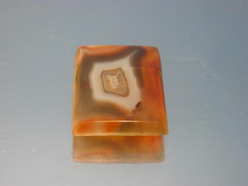 Chalcedony image.
