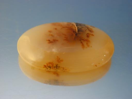 Chalcedony image.