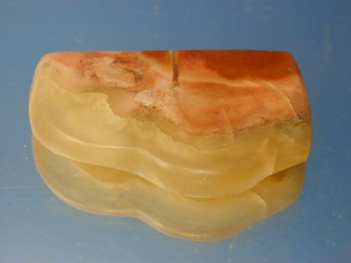 Chalcedony image.