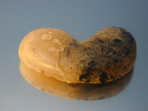 Chalcedony image.
