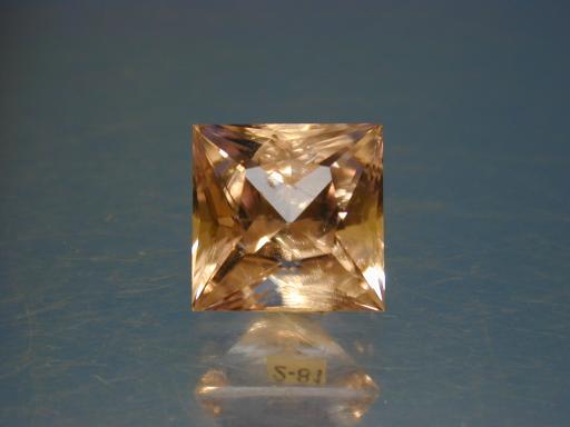 Quartz image.
