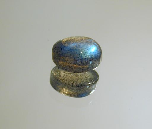 Labradorite image.
