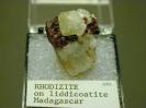 Rhodizite image.