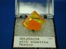 Wulfenite image.